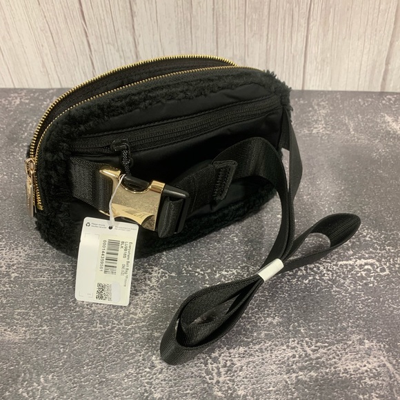 Lululemon Fleece Everywhere Belt Bag - Picture 10 of 11